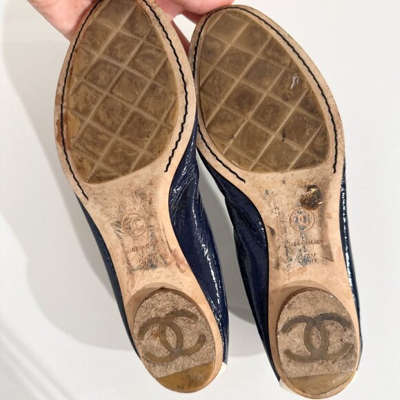 Chanel Navy Patent Elastic White Cap Toe Flats size 37 1/2 - Picture 8 of 9